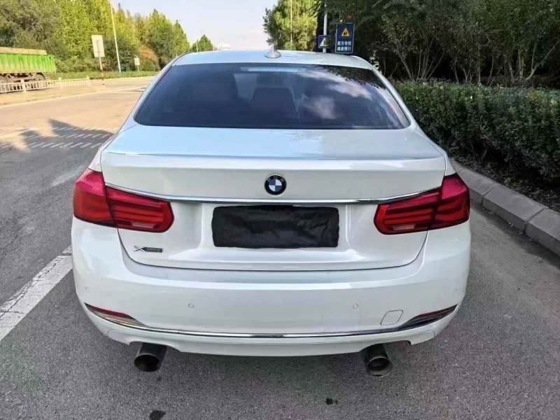 烟台18年宝马3系8