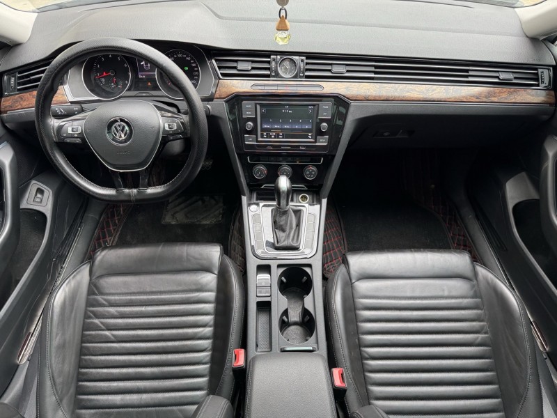 济宁19年大众迈腾4