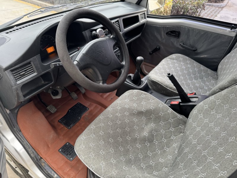 济宁23年五菱汽车之光5