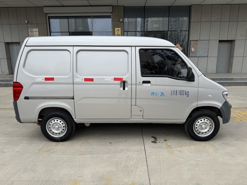 济宁23年五菱汽车之光8