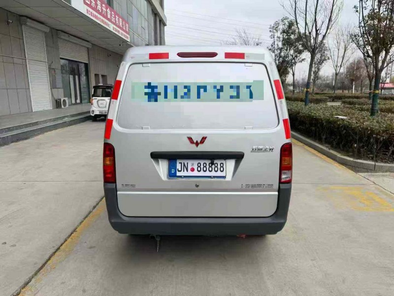 济宁23年五菱汽车之光9