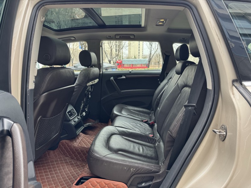 济宁14年奥迪Q75