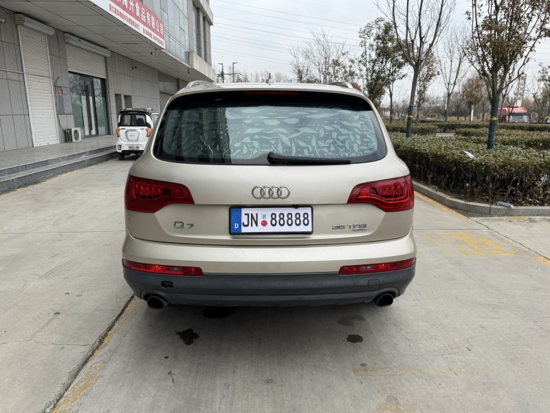 济宁14年奥迪Q79