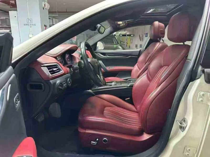 泸州21年玛莎拉蒂Ghibli5