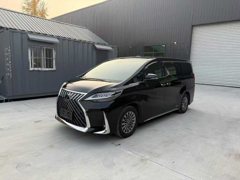 徐州21年雷克萨斯LM雷尔法2