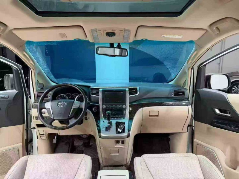 泸州16年丰田埃尔法7