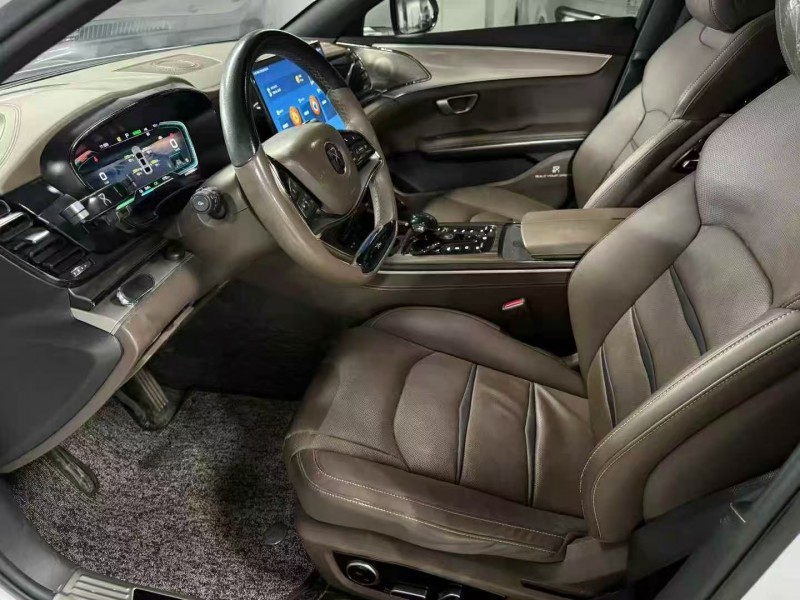 昆明23年比亚迪汉8