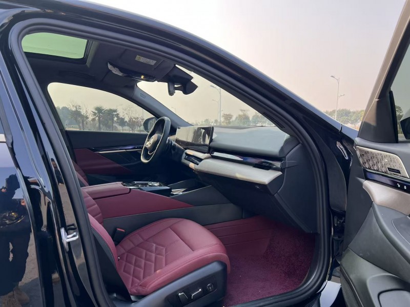 盐城25年宝马5系6