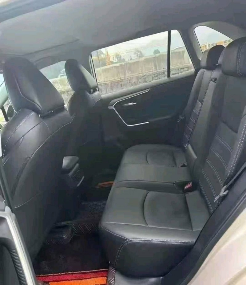 娄底23年丰田威兰达7