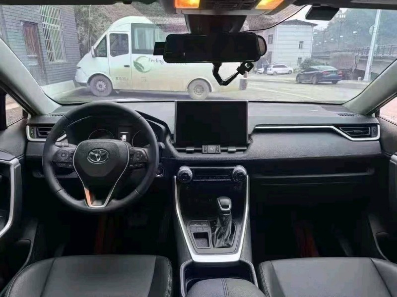 娄底23年丰田威兰达9