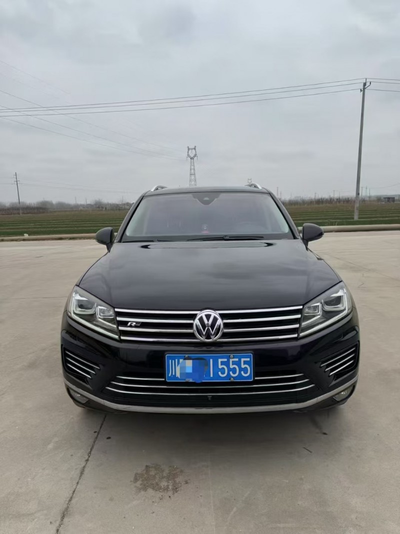 菏泽17年大众途锐1