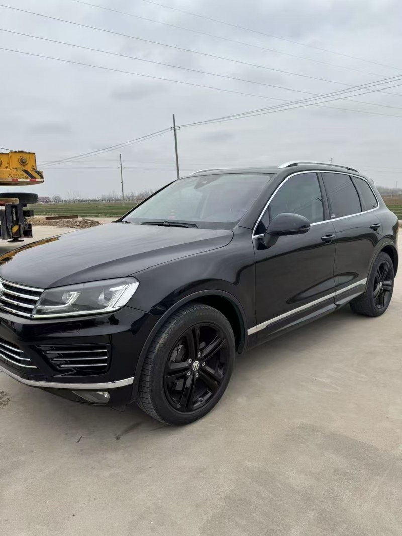 菏泽17年大众途锐2