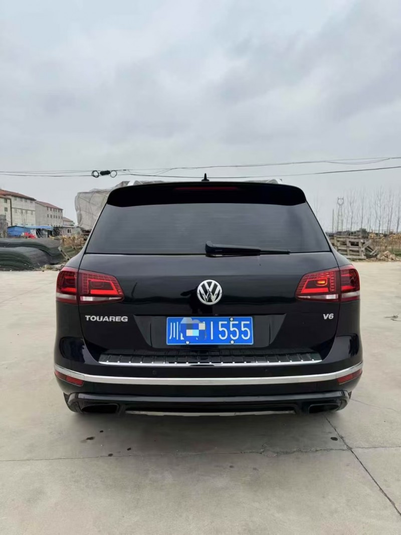 菏泽17年大众途锐9