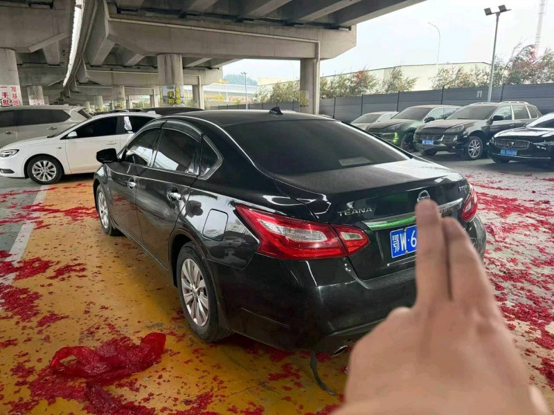 广州17年日产天籁4