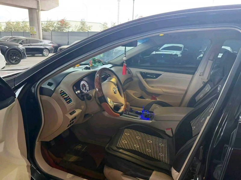 广州17年日产天籁6