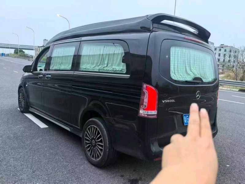 广州19年奔驰威霆3