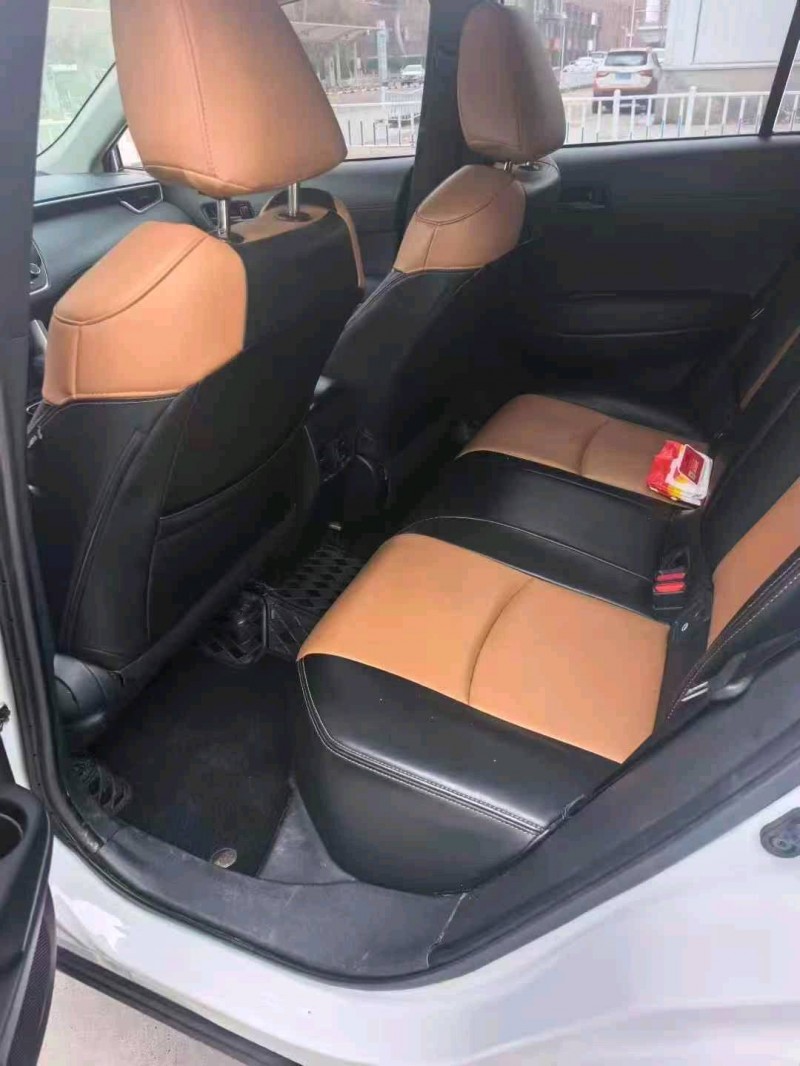 安阳23年丰田锐放4