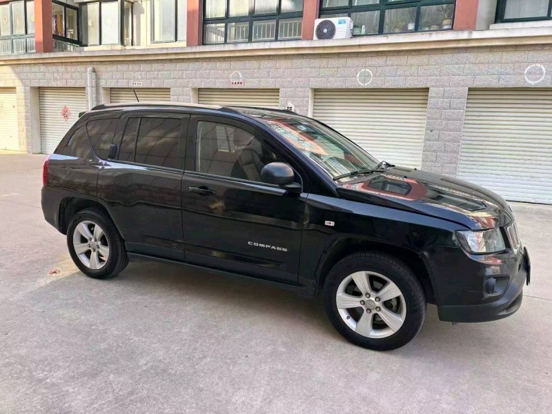 青岛14年Jeep指南者2