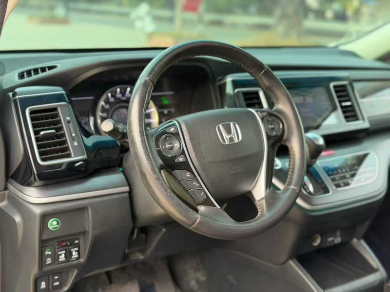 汕头19年本田艾力绅5