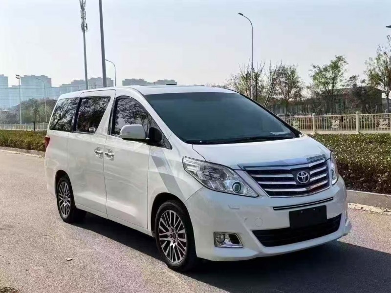 菏泽14年丰田埃尔法2