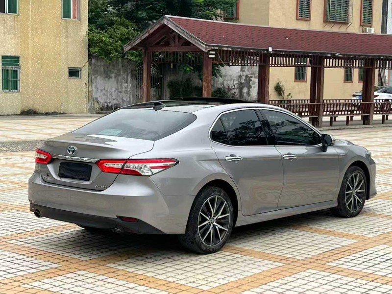 汕头23年丰田凯美瑞8