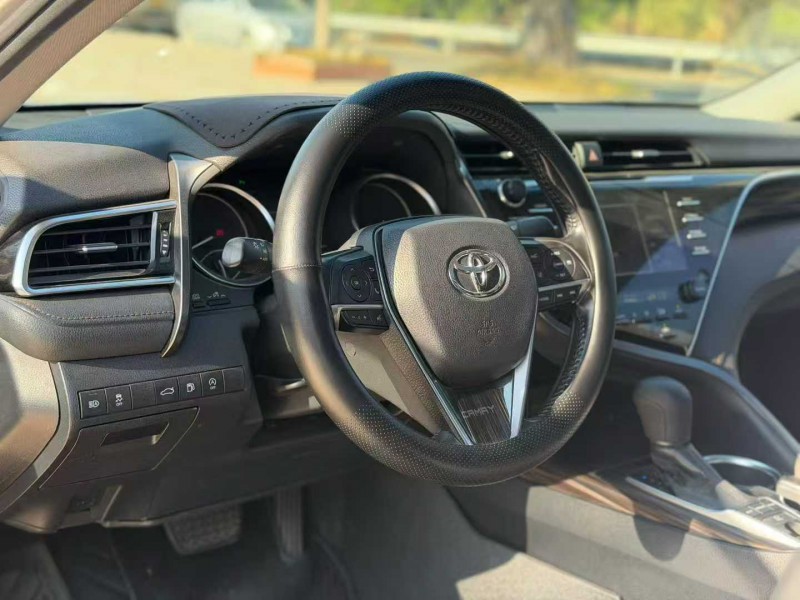 汕头18年丰田凯美瑞5