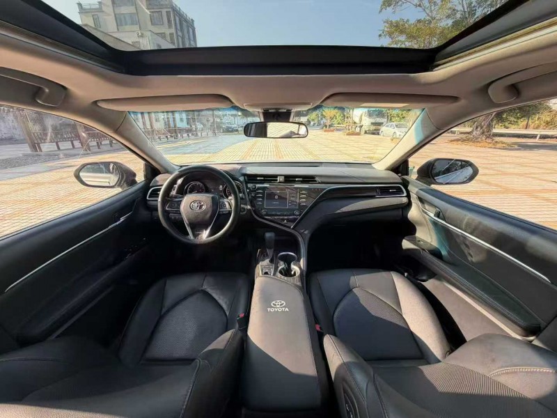 汕头18年丰田凯美瑞7