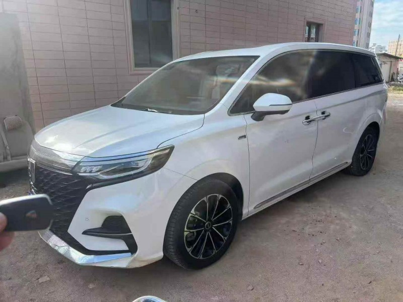 广州21年荣威IMAX82