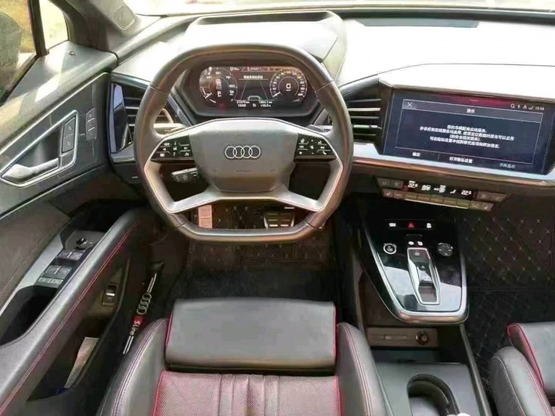 广州23年奥迪Q58