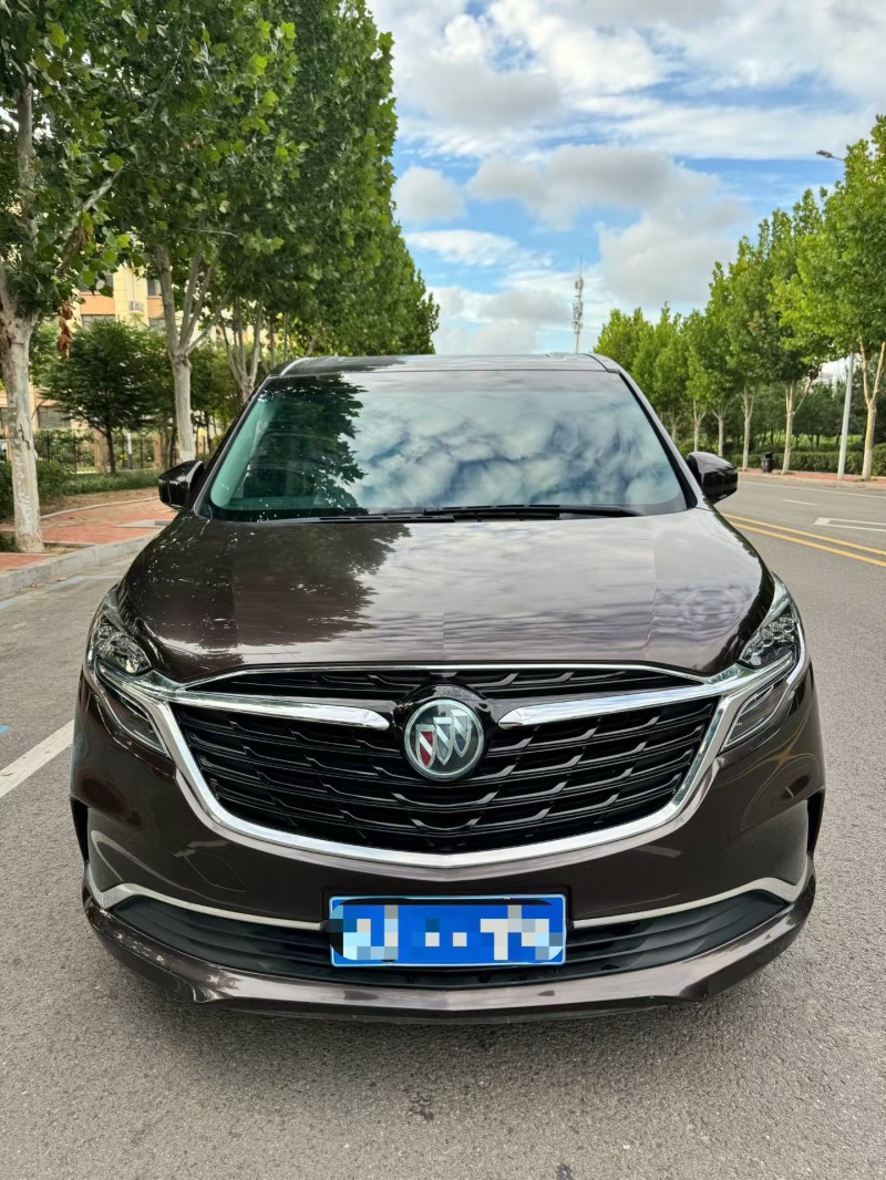 青岛22年别克GL81