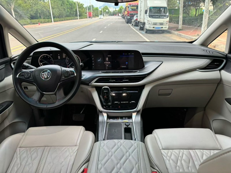 青岛22年别克GL85