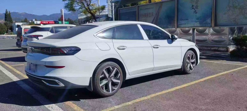 曲靖25年大众凌渡3