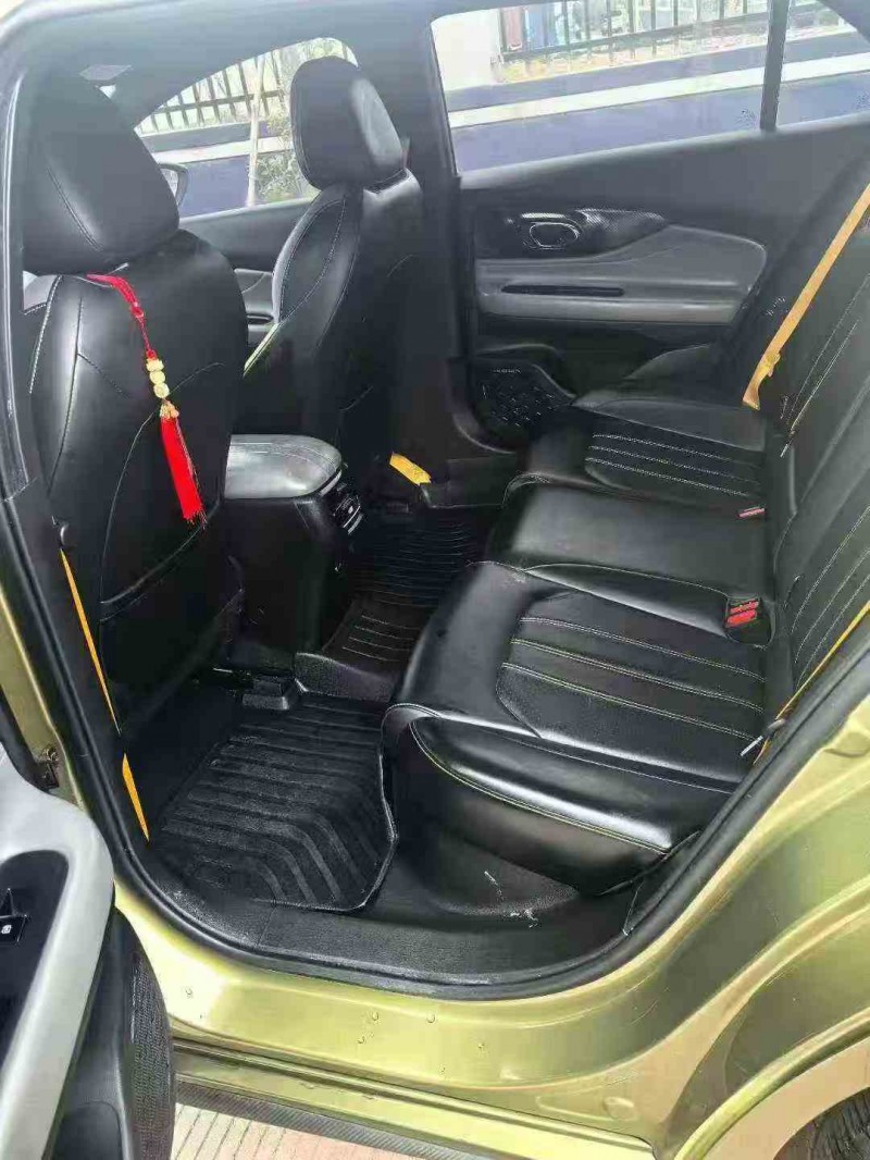 北海22年传祺影豹4