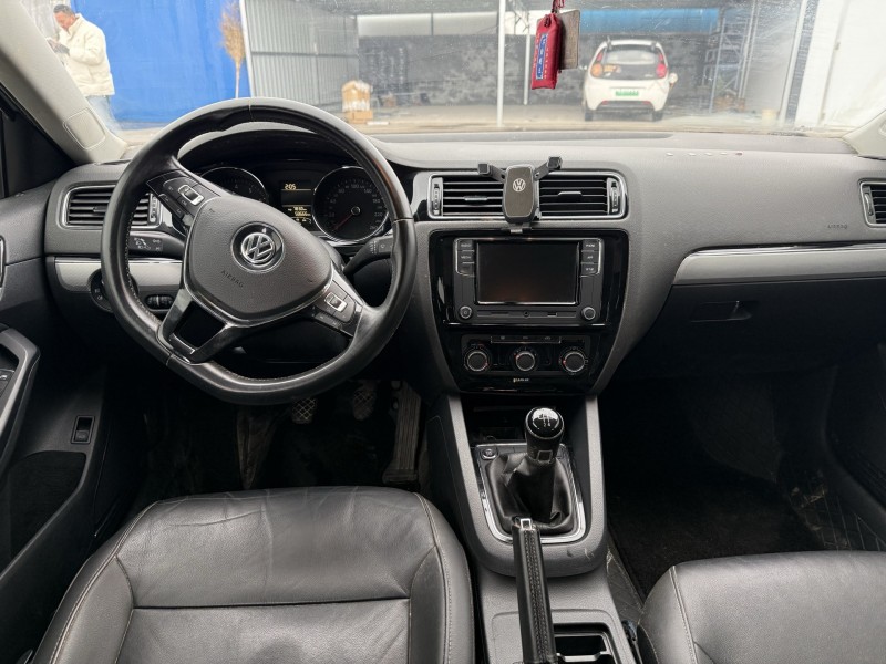 新乡18年大众速腾6