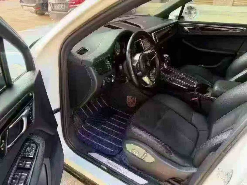 防城港14年保时捷Macan6