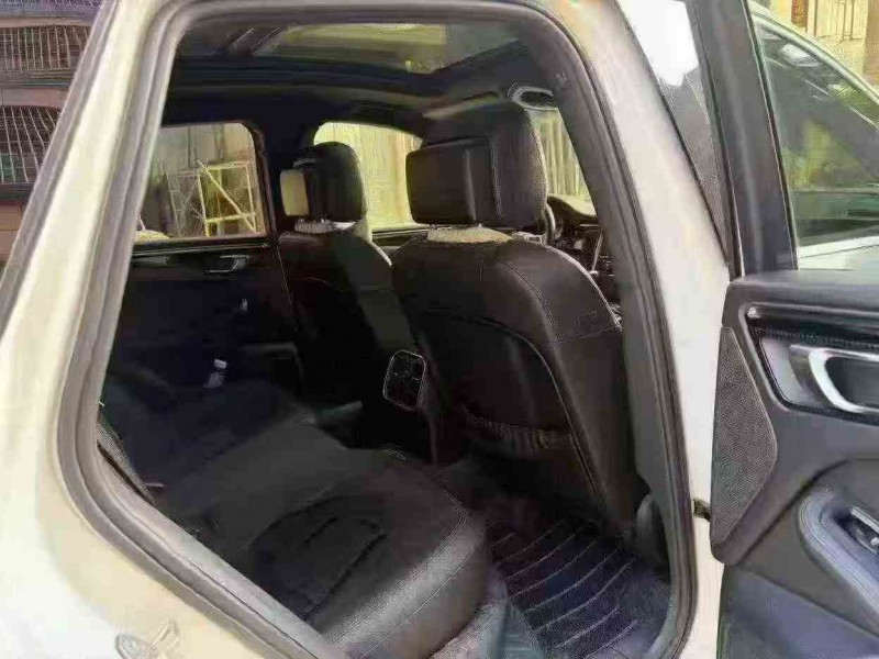 防城港14年保时捷Macan7