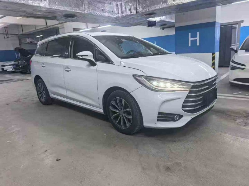 德阳19年比亚迪宋MAX2