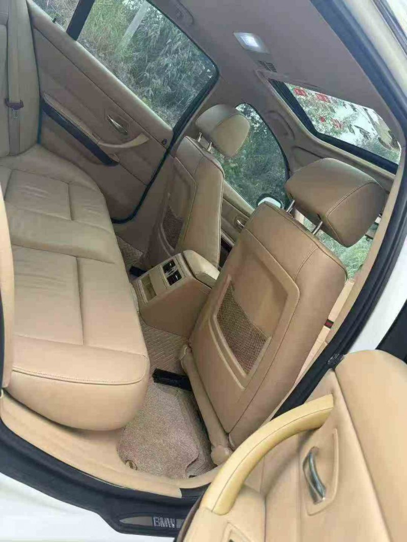 北海12年宝马3系5