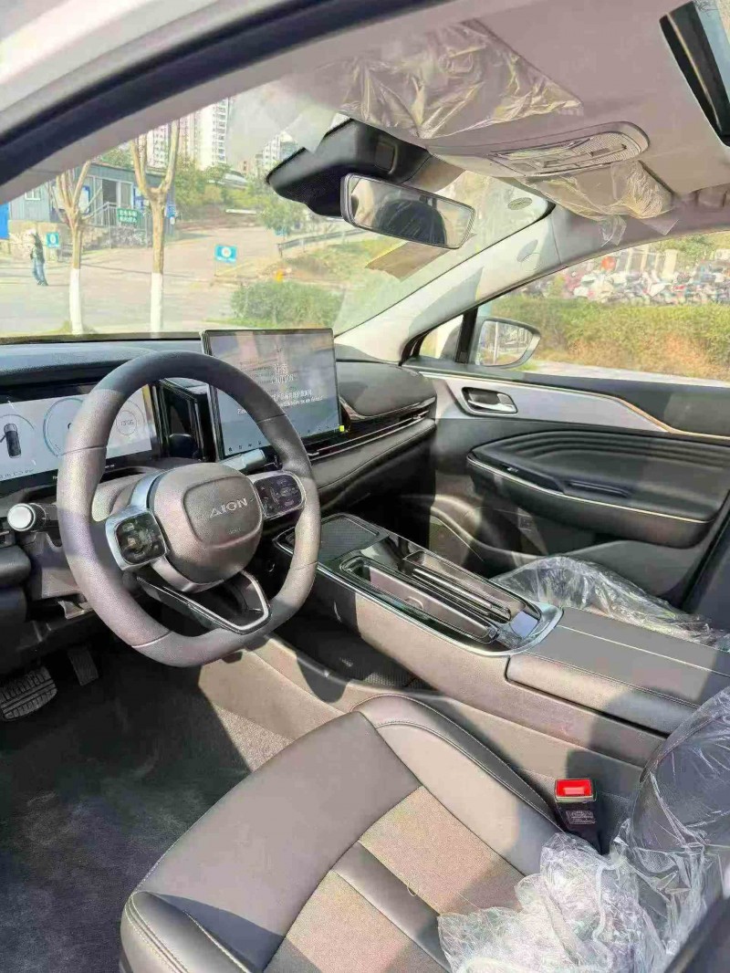 遂宁25年传祺埃安S6