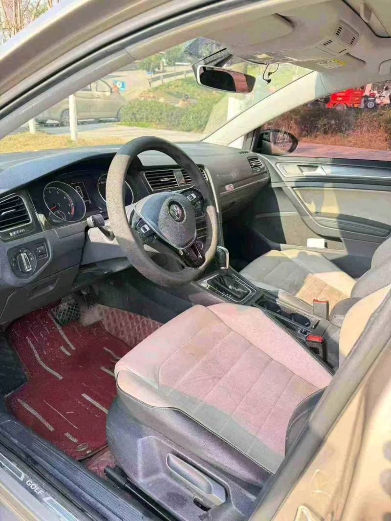 攀枝花17年大众高尔夫4