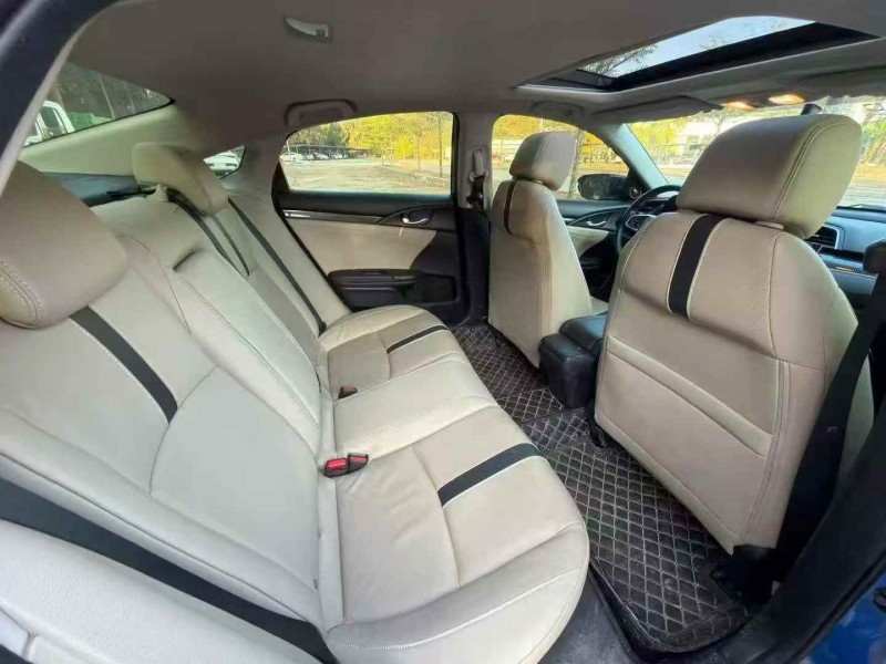 广州16年本田思域8