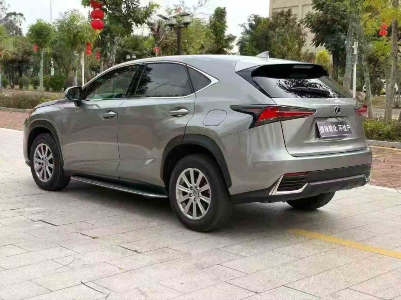 江门18年雷克萨斯NX7