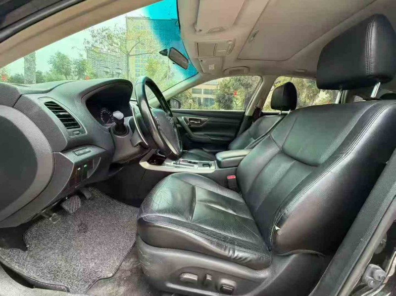 佛山16年日产天籁6