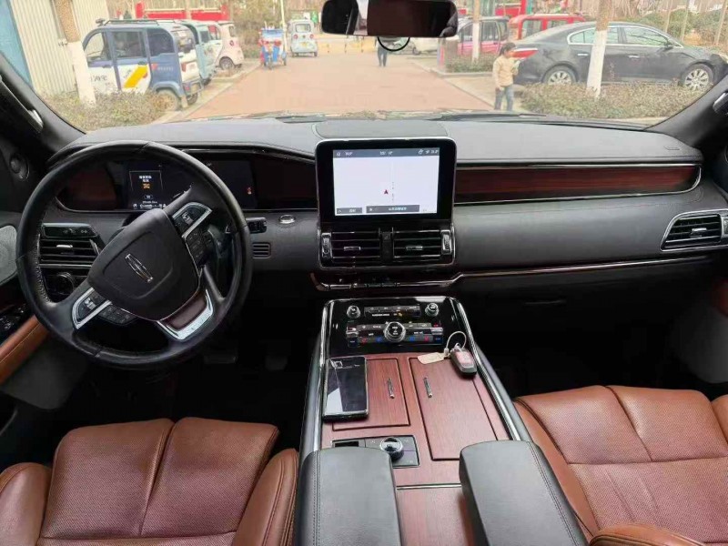 聊城21年林肯领航员5