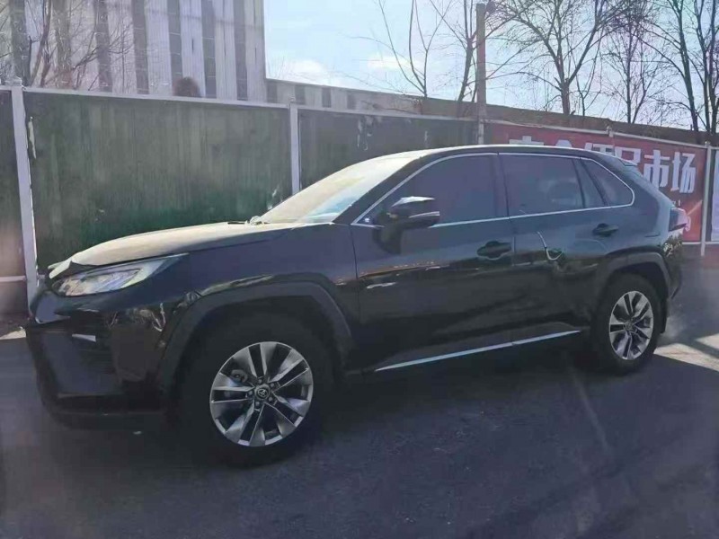 赤峰20年丰田威兰达2