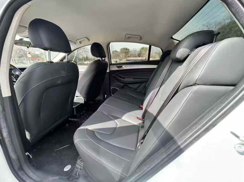 衢州24年奇瑞艾瑞泽6