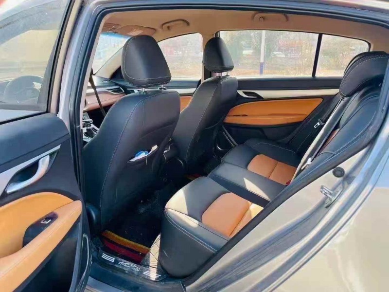 聊城18年吉利帝豪4