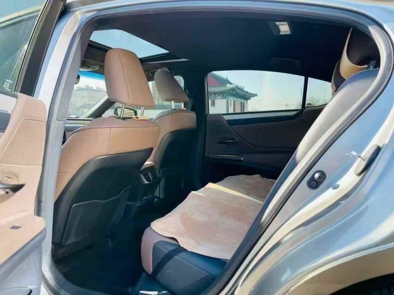 聊城25年雷克萨斯ES4