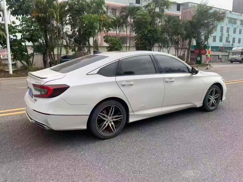 江门22年本田雅阁9