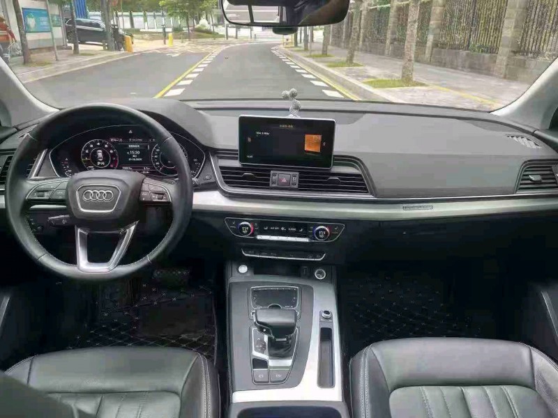 广州21年奥迪Q75